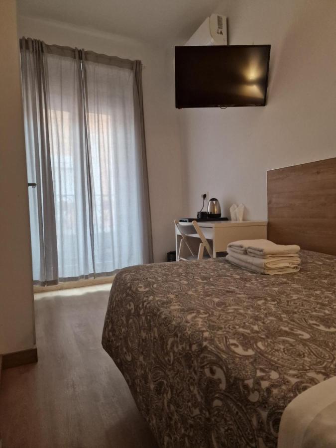 Hostal Esparteros Мадрид Екстер'єр фото